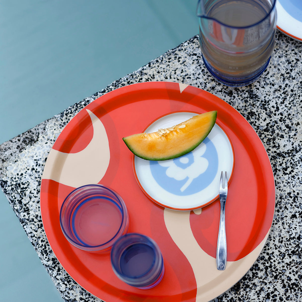 Pichet en verre bleu clair