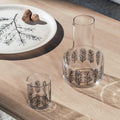 Pichet en verre à motif d'épinette