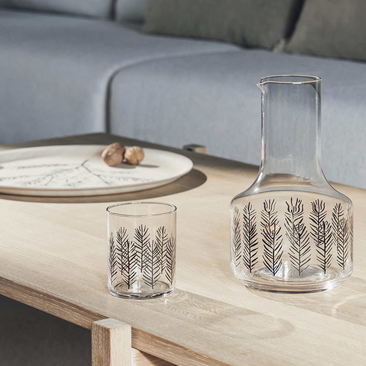 Pichet en verre à motif d'épinette