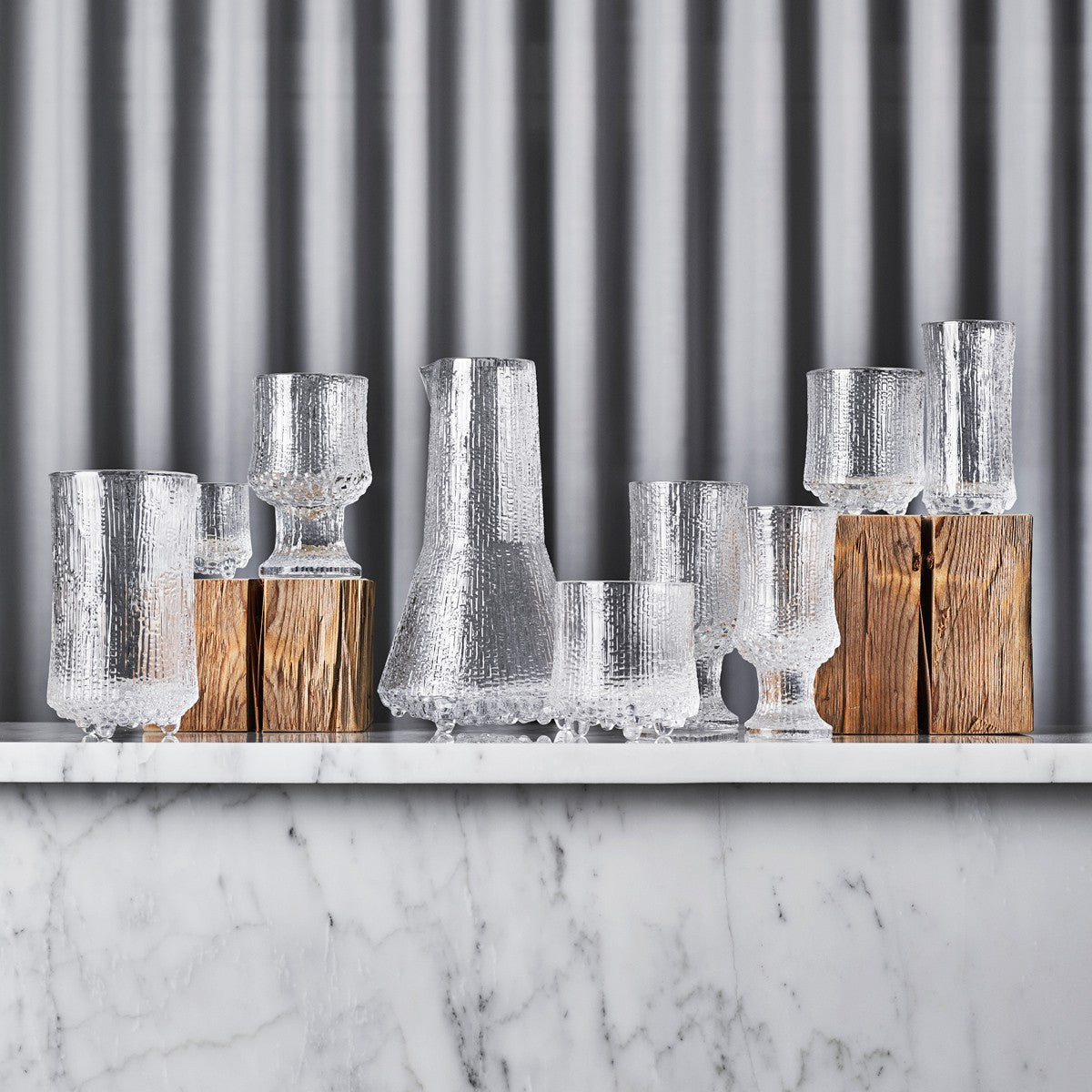 Carafe en verre texturé avec glace, de style nordique, pour le service