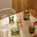 Pichet en verre gaufré vert sapin