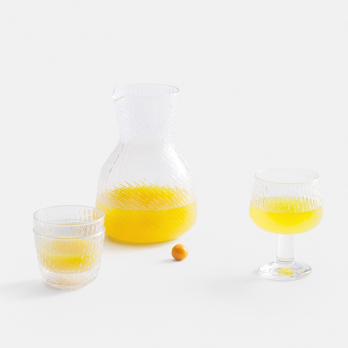 Pichet en verre transparent